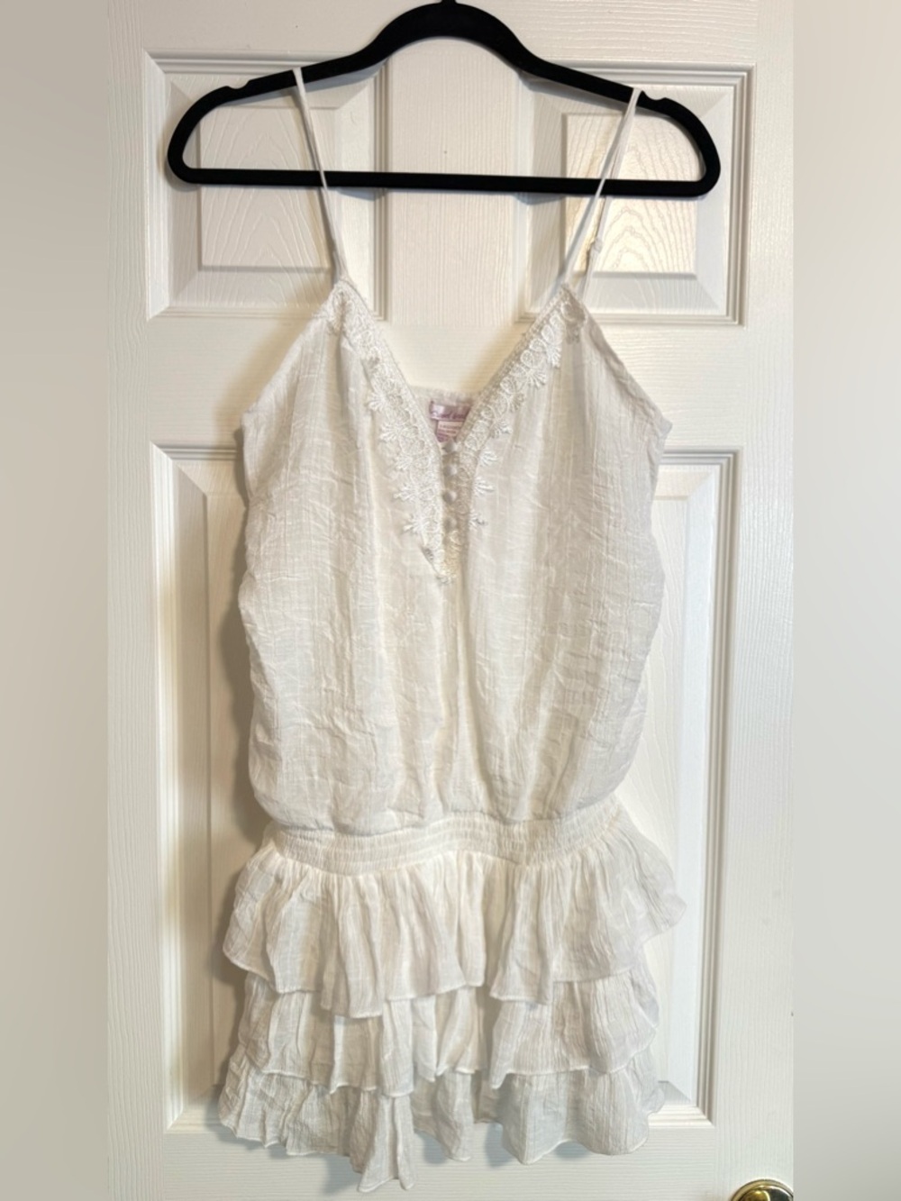 Wet Seal Vintage White Embroidered Button-Front V-Neck Tank